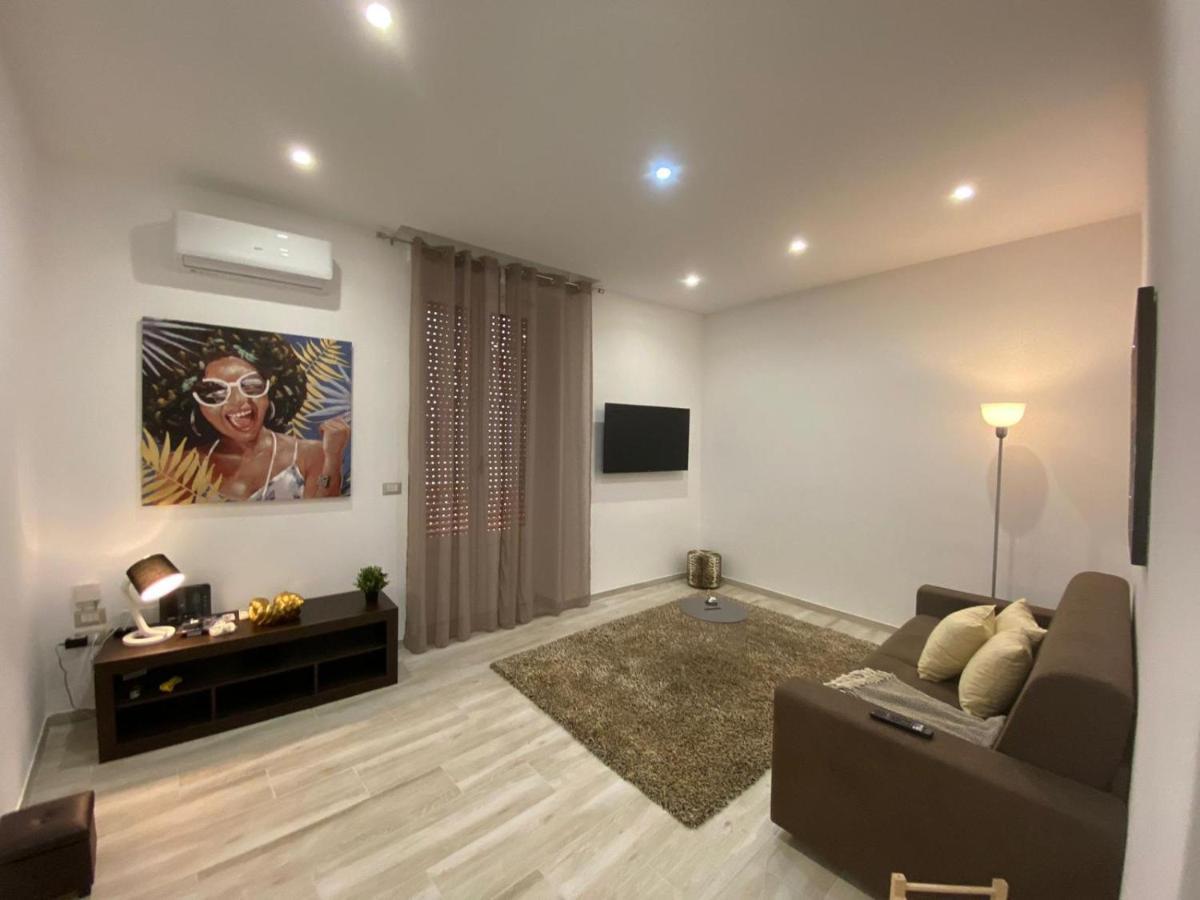 Nico'S House Villa บรินดิซิ ภายนอก รูปภาพ