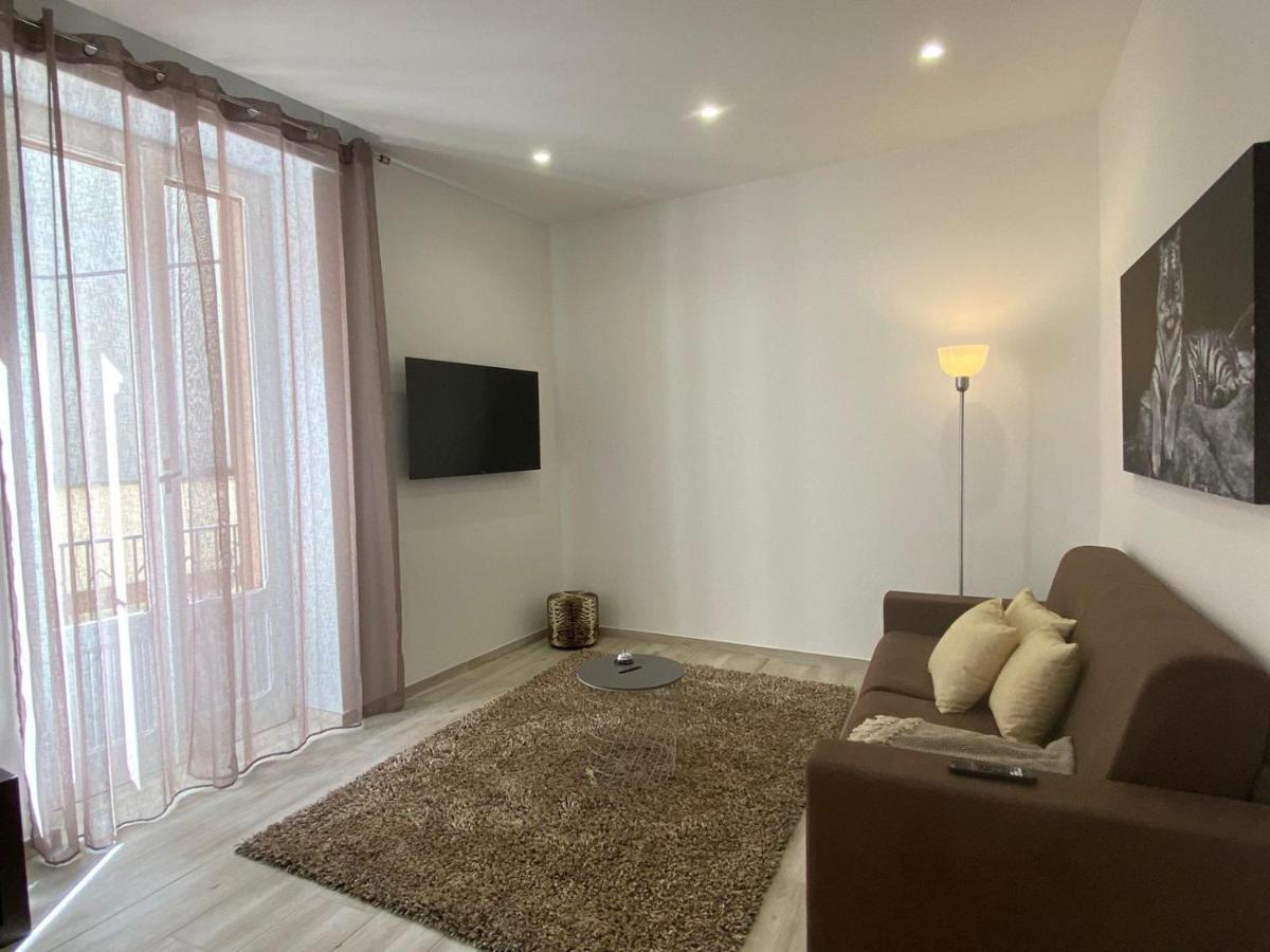 Nico'S House Villa บรินดิซิ ภายนอก รูปภาพ
